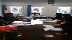 کمیته دارو درمان و تجهیزات پزشکی و اقتصاد دارو حول محور بررسی مشکلات انبار دارو  و تجهیزات و میزان فشار دستگاه اکسیژن ساز و  پیگیری خرید برخی لوازم و تجهیزات پزشکی